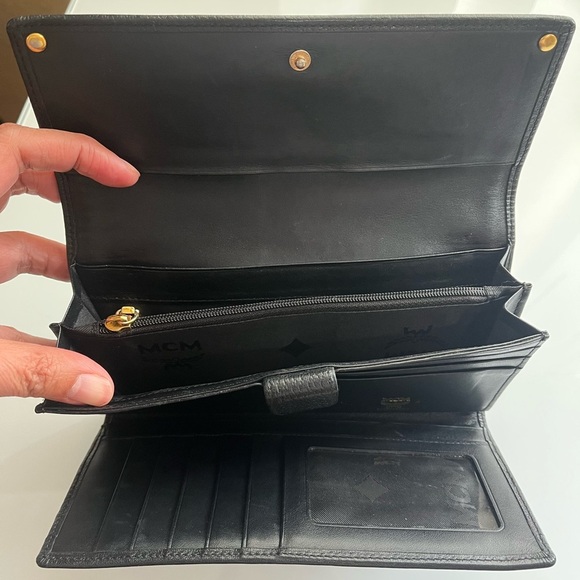MCM BLACK LEATHER WALLET - Picture 10 of 11